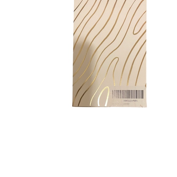 La Jolie Muse Lavender Lilac Candle | 12.3 oz Luxury Soy Wax Candle in Gift Box - Picture 2 of 2